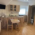 Gazde/Camere de închiriat Leitner Haz Balatongyörök